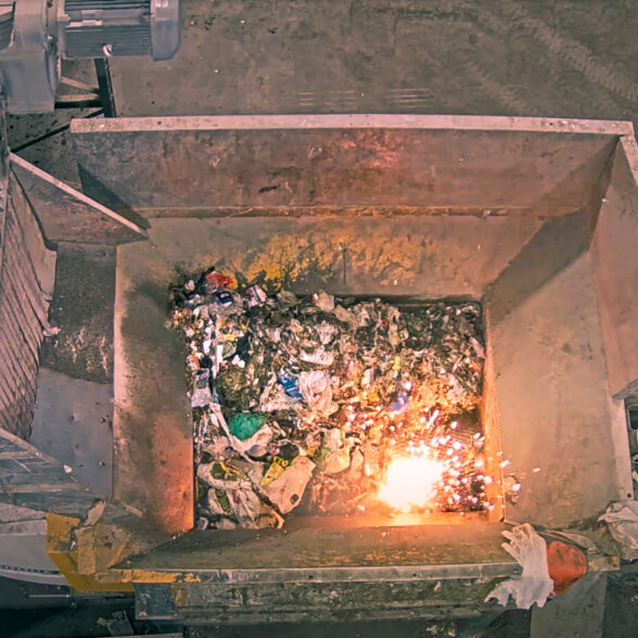 Branntilløp i kvern for restavfall